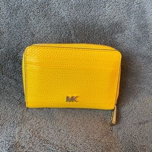 Micheal Kors Small Wallet